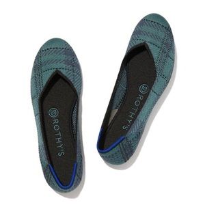 Rothy’s pine plaid flats, size 7.5